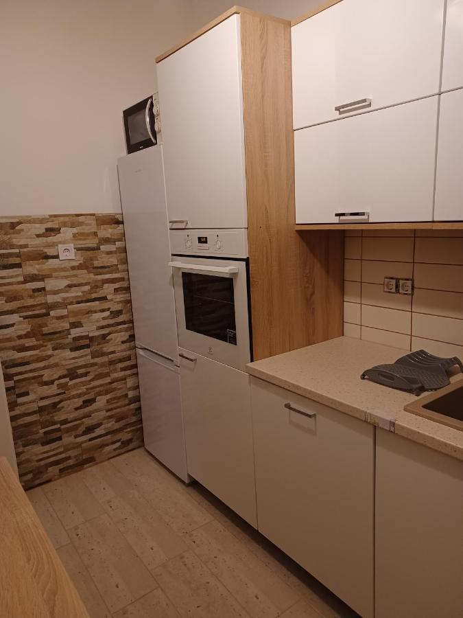 Nati Es Bea Vendeghaz Lägenhet Hajdúszoboszló Exteriör bild