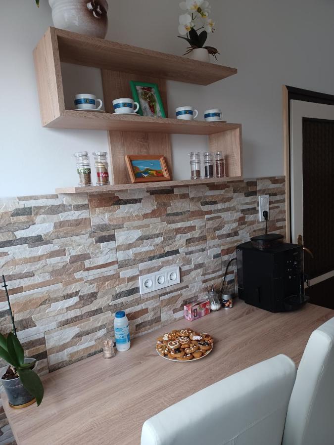 Nati Es Bea Vendeghaz Lägenhet Hajdúszoboszló Exteriör bild