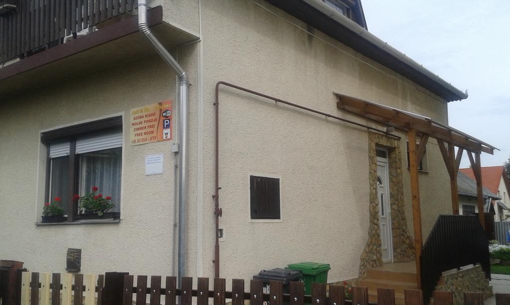 Nati Es Bea Vendeghaz Lägenhet Hajdúszoboszló Exteriör bild